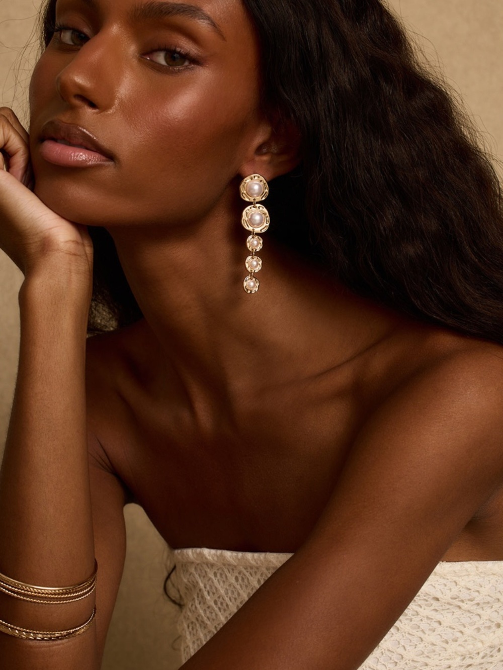 12th Tribe Olivia Gold and Pearl Earrings Size O/SO/S - Picture 2 of 2